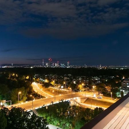 Hoch Hinaus, Neu Und Stilvoll Mit Pool Am Dach Apartment เวียนนา ภายนอก รูปภาพ
