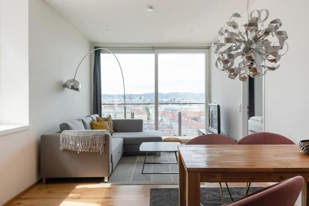 Hoch Hinaus, Neu Und Stilvoll Mit Pool Am Dach Apartment เวียนนา ภายนอก รูปภาพ