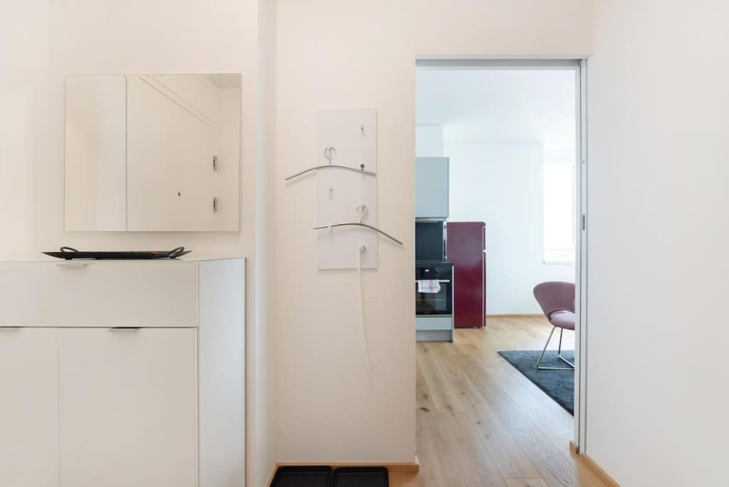 Hoch Hinaus, Neu Und Stilvoll Mit Pool Am Dach Apartment เวียนนา ภายนอก รูปภาพ