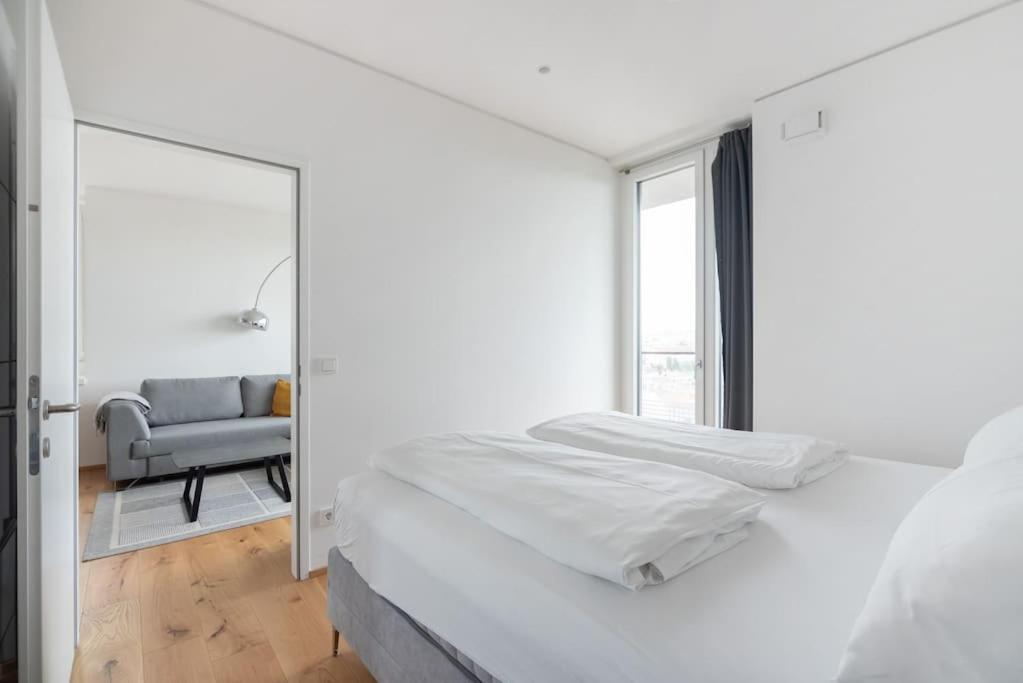 Hoch Hinaus, Neu Und Stilvoll Mit Pool Am Dach Apartment เวียนนา ภายนอก รูปภาพ