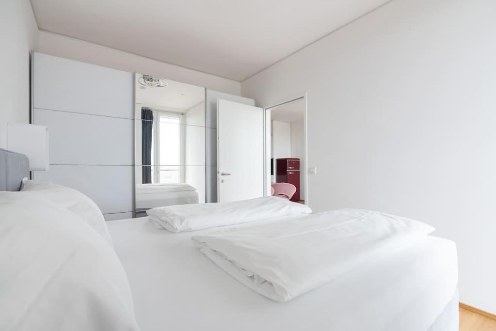 Hoch Hinaus, Neu Und Stilvoll Mit Pool Am Dach Apartment เวียนนา ภายนอก รูปภาพ