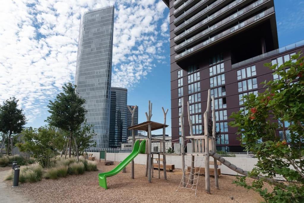 Hoch Hinaus, Neu Und Stilvoll Mit Pool Am Dach Apartment เวียนนา ภายนอก รูปภาพ